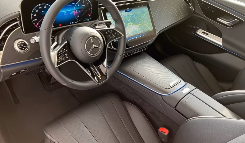 Mercedes-Benz E 220 full